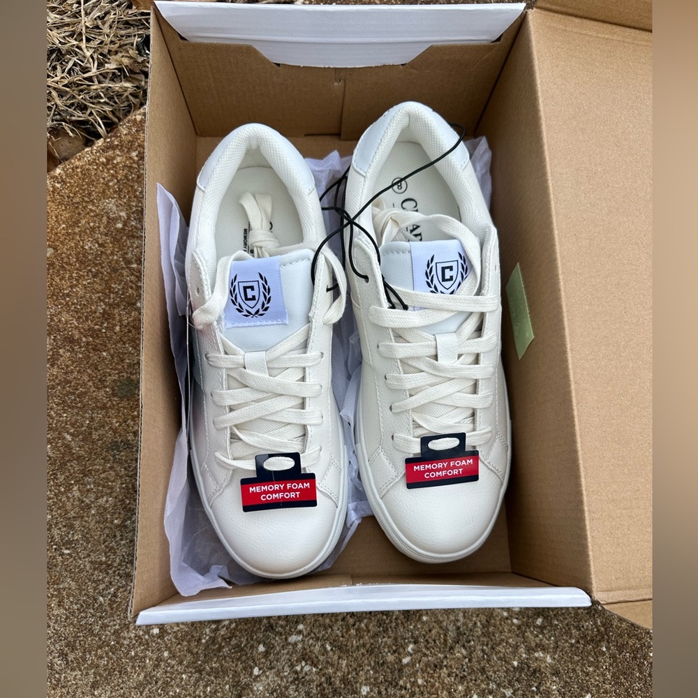 Chaps Women’s Camden Sneaker Size 8 NEW